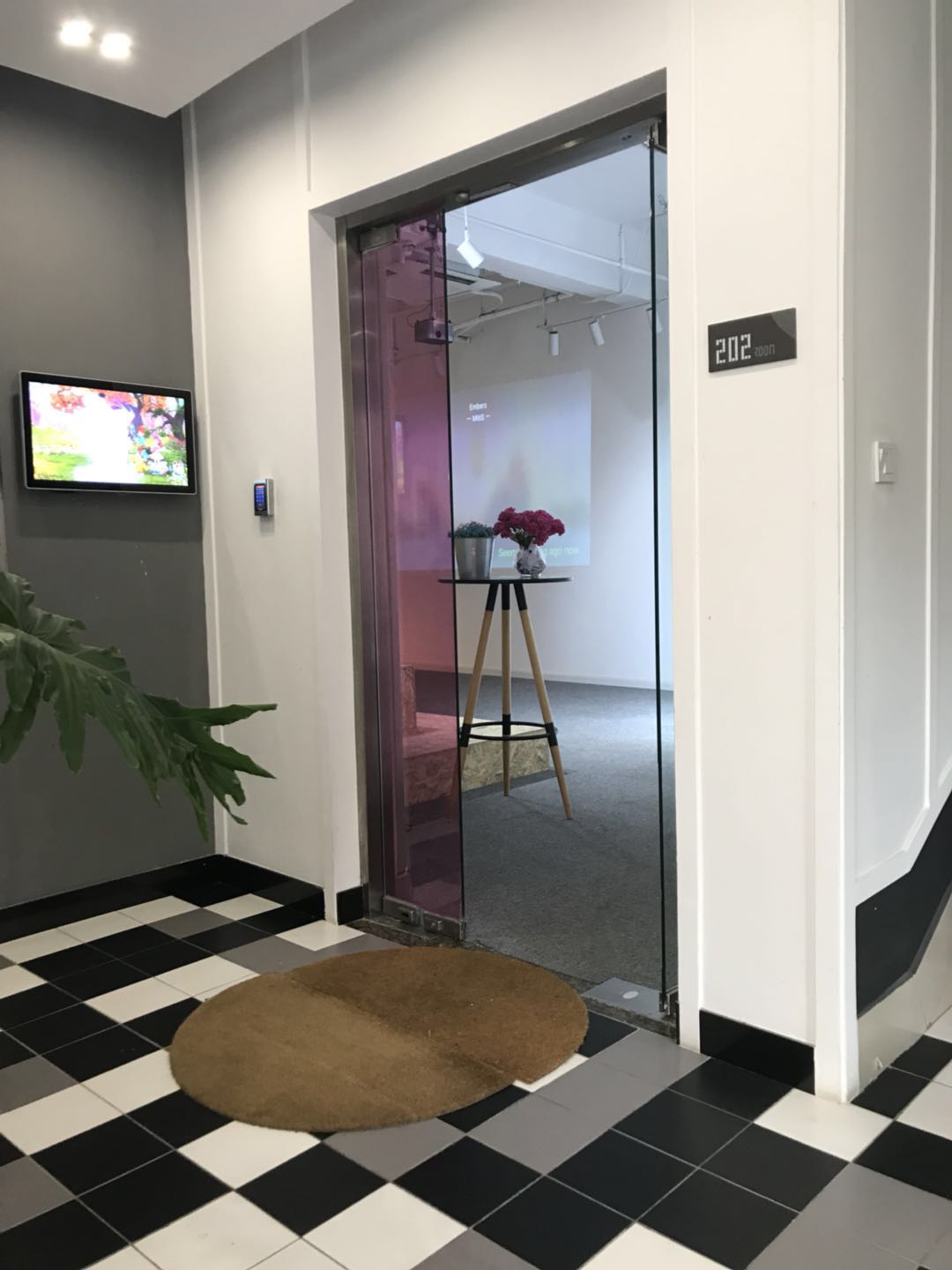 上海谦诺广告有限公司